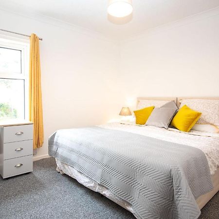 Bright 3 Bedroom Townhouse Near City Centre Норуич Екстериор снимка
