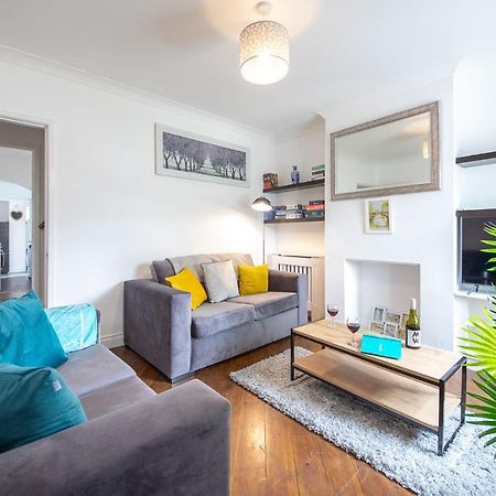 Bright 3 Bedroom Townhouse Near City Centre Норуич Екстериор снимка